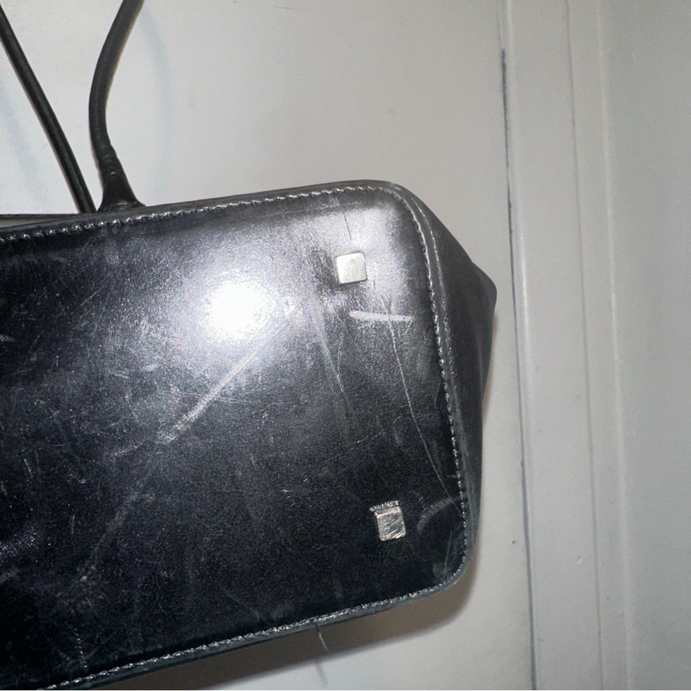 Stuart Weitzman Black Leather Shoulder Bag - Picture 8 of 12